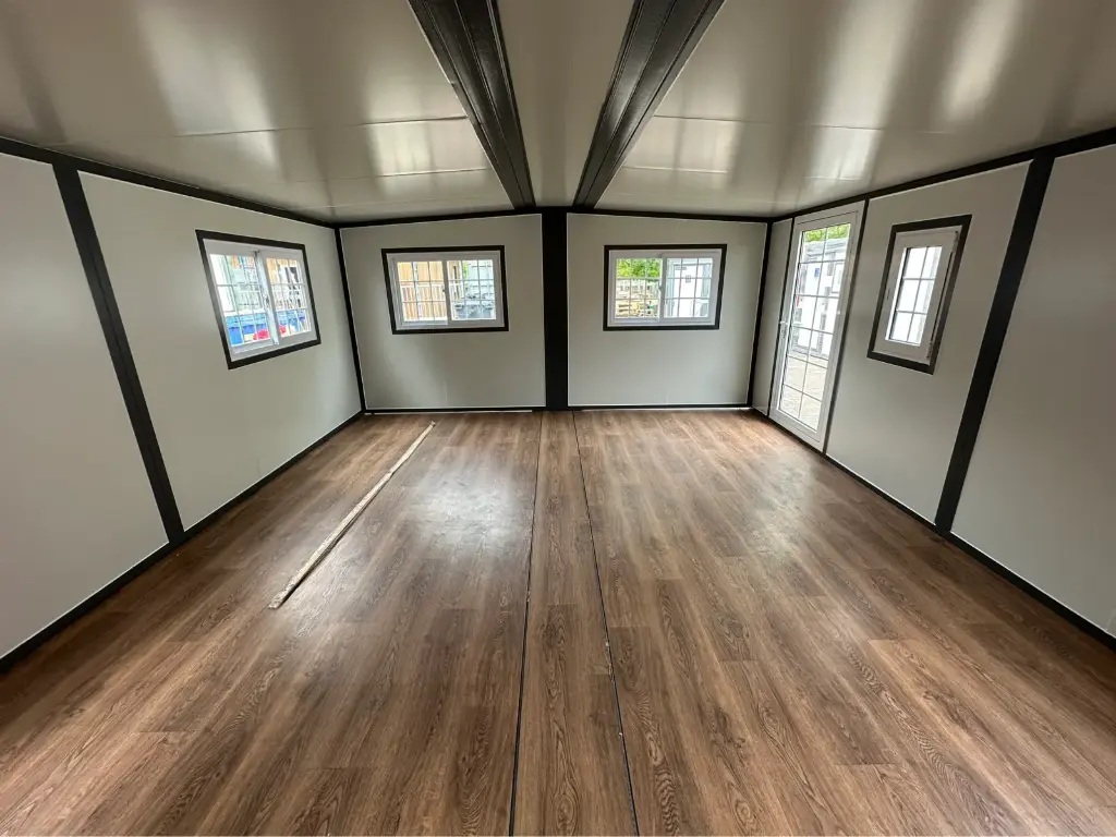 2024 mobile housing unit / container 2024 mobile housing unit / container
