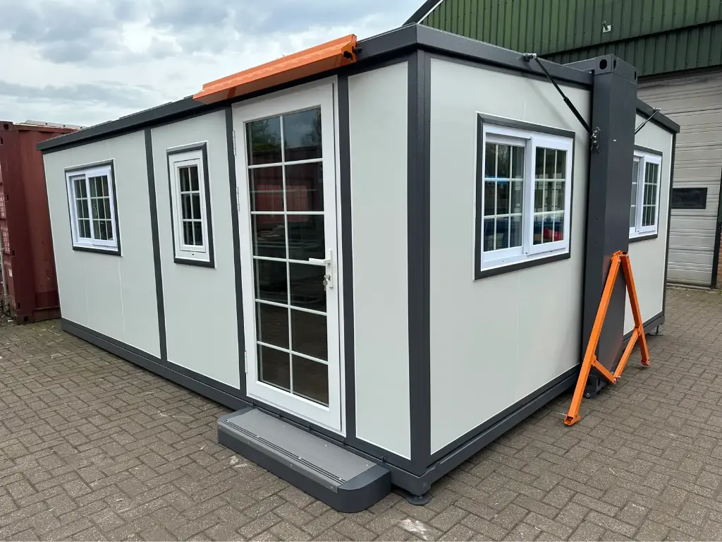 2024 mobile housing unit / container 2024 mobile housing unit / container