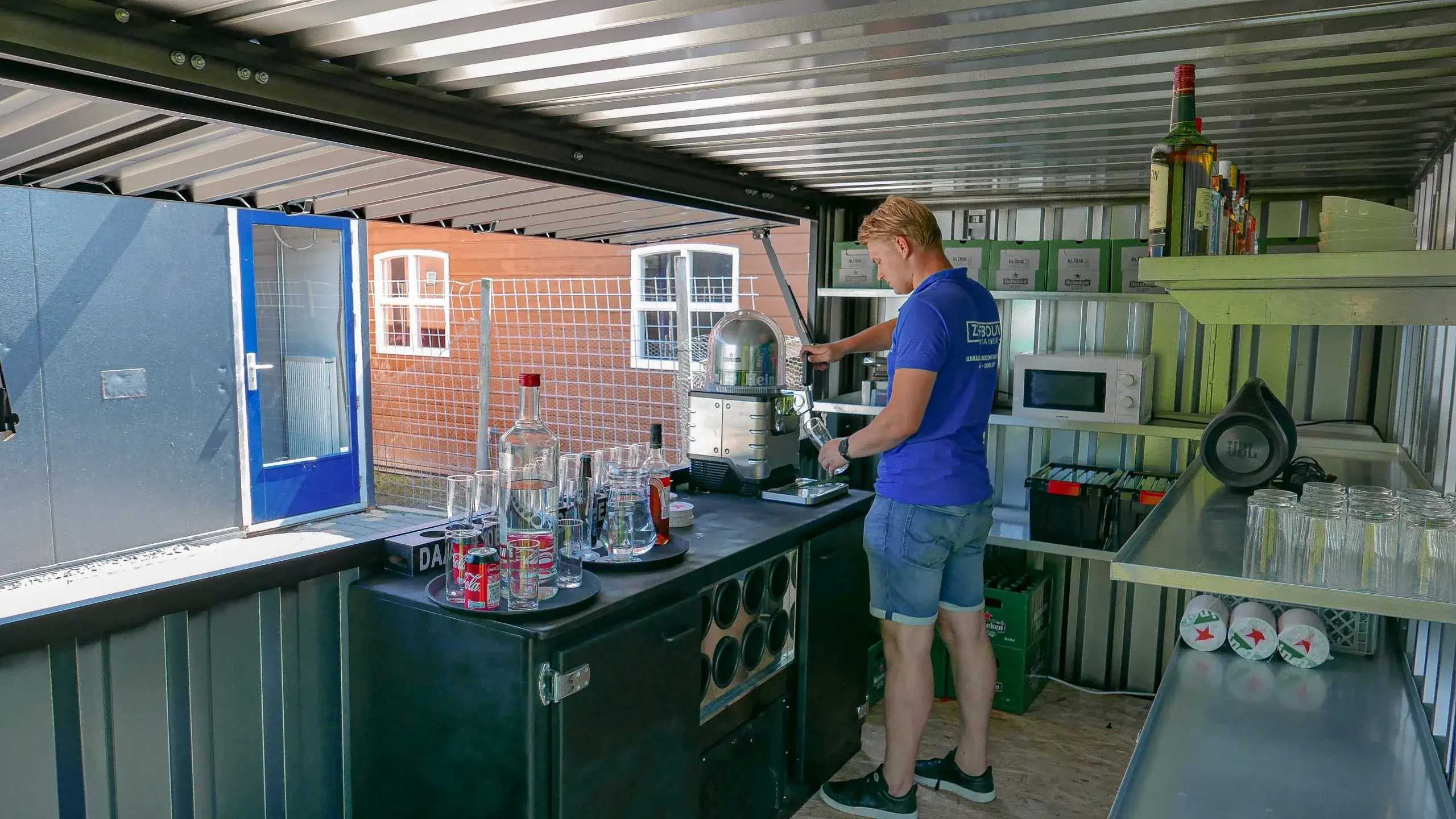 4×2 meter xl demountable bar container, black ral 9005 4×2 meter xl demountable bar container, black ral 9005