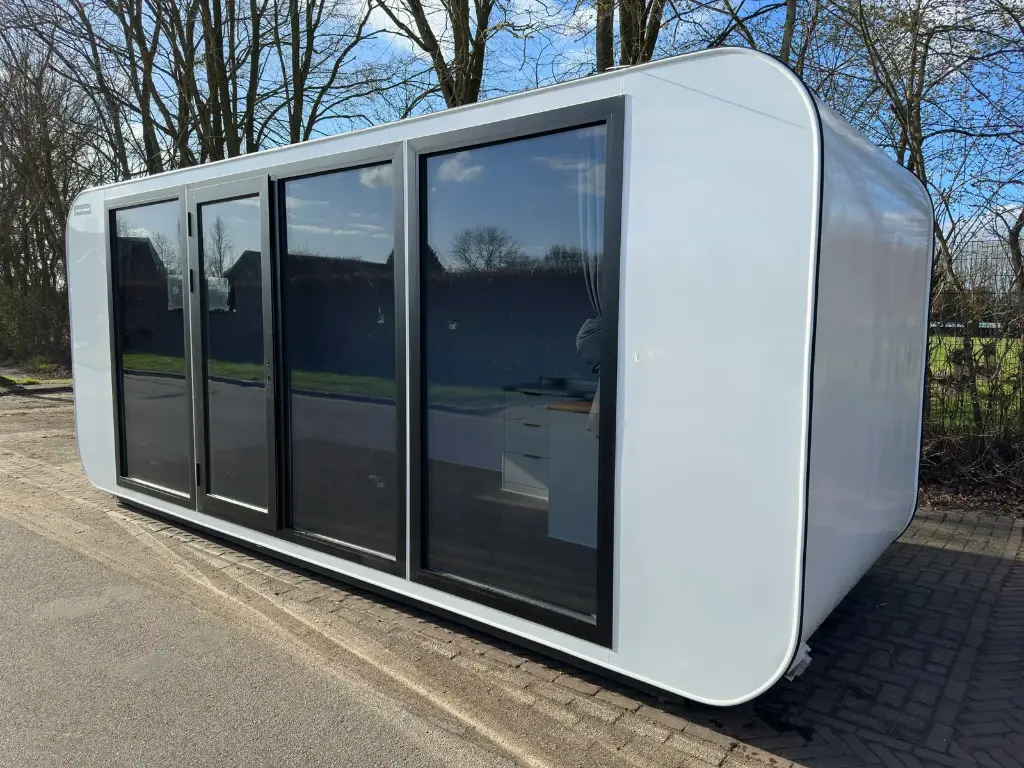 b tiny house / workshop / office b tiny house / workshop / office