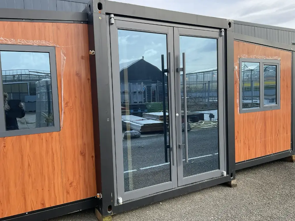 container / mobile unit container / mobile unit