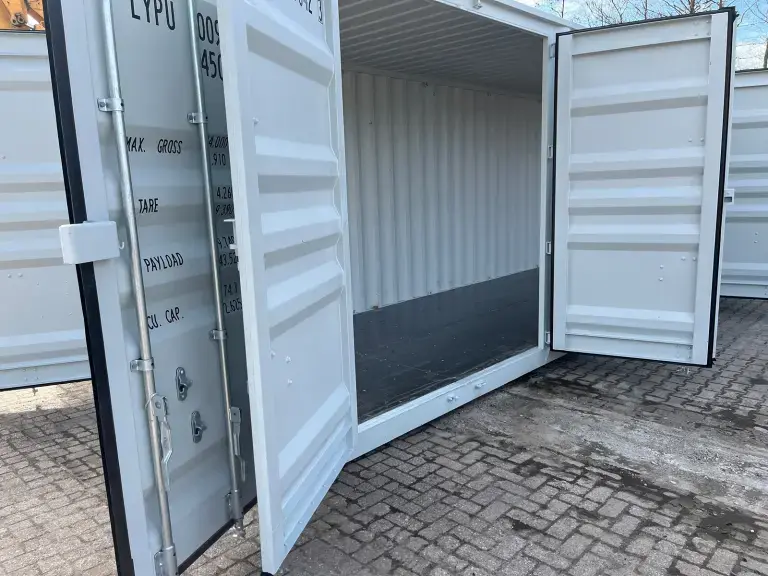 40 foot hq high cube shipping container with 4 side doors 40 foot hq high cube shipping container with 4 side doors