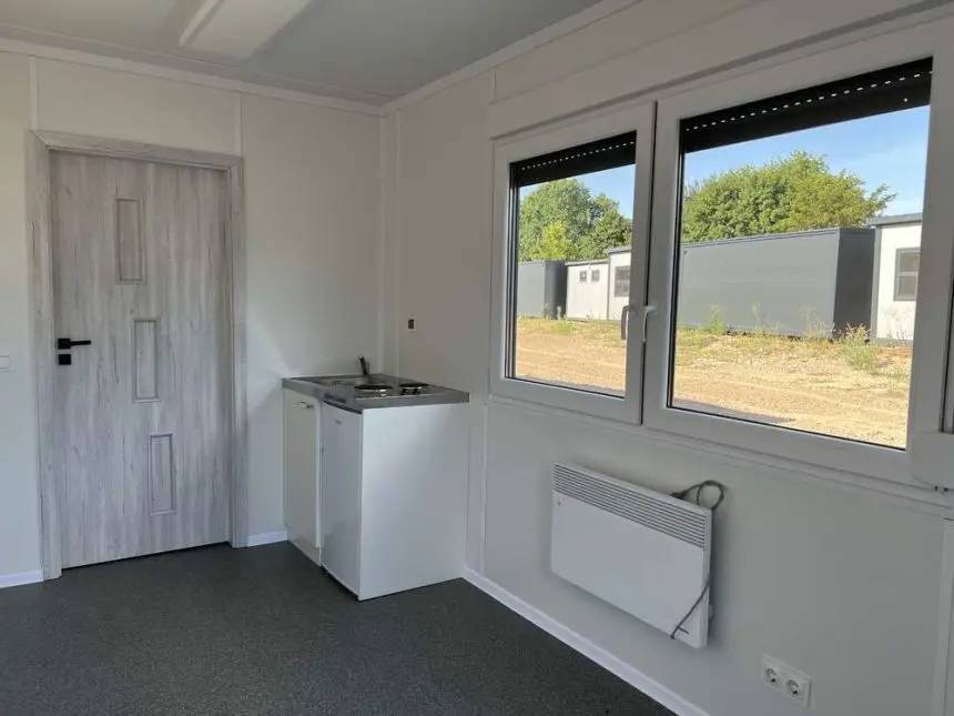 container living quarters with kitchenette, toilet and shower, 6.00 x 2.43m container living quarters with kitchenette, toilet and shower, 6.00 x 2.43m